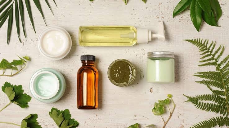 Skincare Ingredients Not to Mix Together (Avoid These Combos)